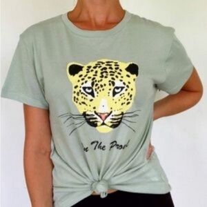 Wildfox On The Prowl Tee Top Shirt Size Small NWT Cat Leopard Cheetah Puma